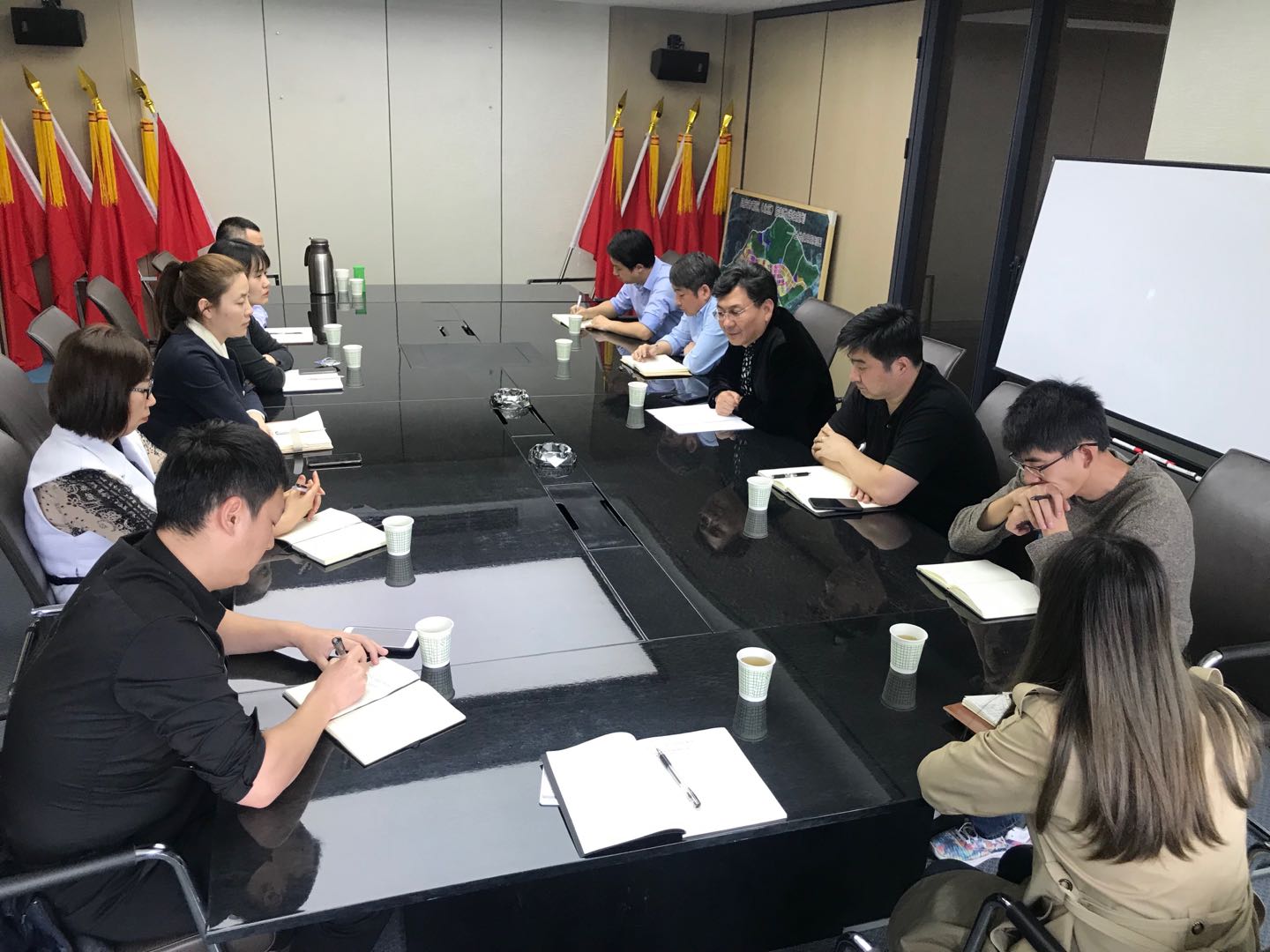 20190506投資公司貫徹落實重大風(fēng)險防范工作（照片）.jpg