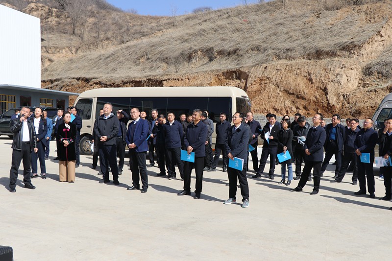 1616571603450920qvW0.jpg 寶塔區(qū)調(diào)研組調(diào)研青化砭煤泥綜合利用項目1_副本.jpg