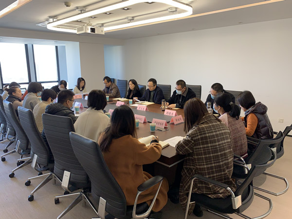 1636592592442334alS9.jpg 中圣公司開展黨員先鋒隊創(chuàng)建工作推進會_副本.jpg